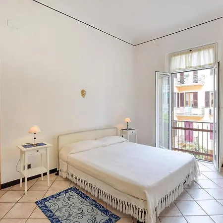 2 Bedroom Lovely In * Chiavari